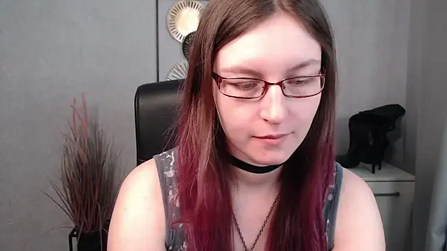 emmaxDelight online show from March 14, 2025, 10:07 am