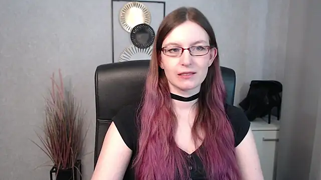 emmaxDelight online show from March 21, 2025, 10:17 am