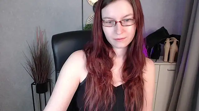 emmaxDelight online show from February 16, 2026, 6:31 am