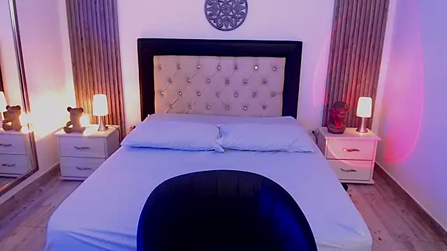 Snapshot of zoe_jones13 chatting on October 15, 2025, 3:39 am zoe jones13 online show from October 15, 2025, 3:39 am