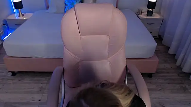 zoe jones13 online show from January 10, 2026, 3:08 am