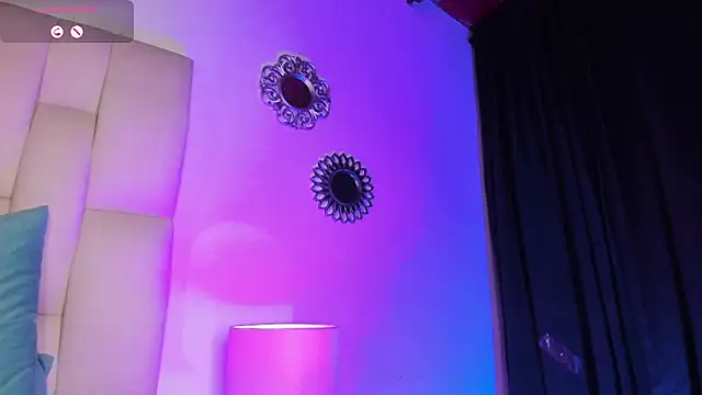 Mia ross16 online show from January 19, 2025, 1:32 am