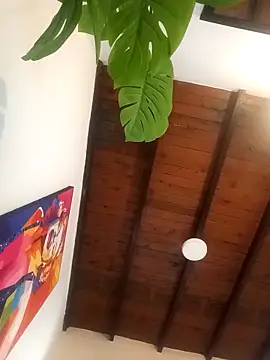 Mia ross16 online show from March 8, 2025, 4:39 pm