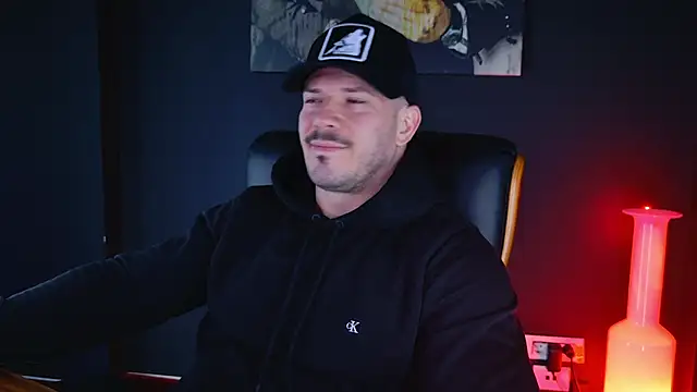 Snapshot of AngeloEric chatting on December 16, 2024, 6:43 am AngeloEric online show from December 16, 2024, 6:43 am