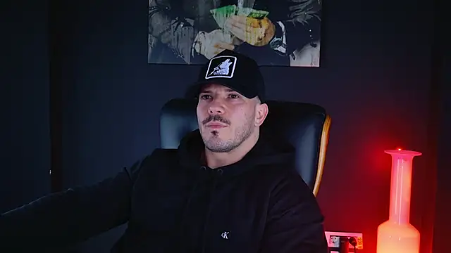 Snapshot of AngeloEric chatting on December 16, 2024, 1:43 pm AngeloEric online show from December 16, 2024, 1:43 pm