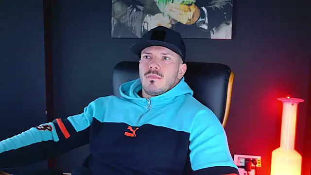 Snapshot of AngeloEric chatting on December 23, 2024, 1:13 pm AngeloEric online show from December 23, 2024, 1:13 pm