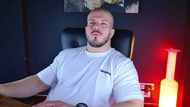 Snapshot of AngeloEric chatting on January 7, 2025, 1:35 pm AngeloEric online show from January 7, 2025, 1:35 pm