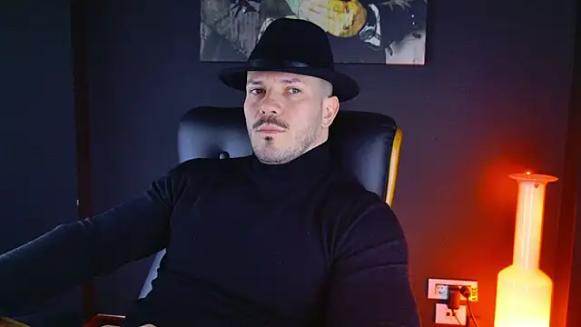 Snapshot of AngeloEric chatting on January 13, 2025, 11:30 am AngeloEric online show from January 13, 2025, 11:30 am