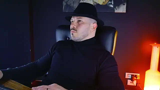 Snapshot of AngeloEric chatting on January 14, 2025, 5:08 am AngeloEric online show from January 14, 2025, 5:08 am