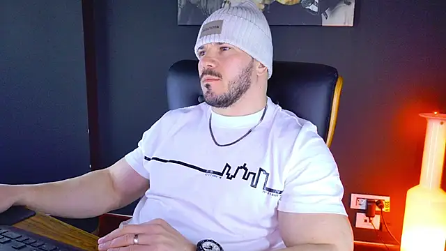 Snapshot of AngeloEric chatting on January 29, 2025, 8:08 am AngeloEric online show from January 29, 2025, 8:08 am