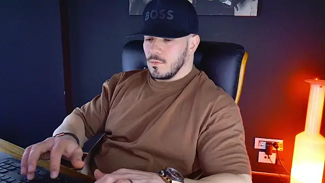 Snapshot of AngeloEric chatting on January 30, 2025, 8:01 am AngeloEric online show from January 30, 2025, 8:01 am