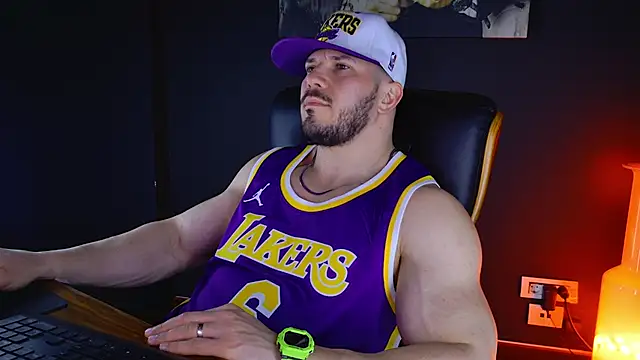 Snapshot of AngeloEric chatting on February 3, 2025, 5:03 pm AngeloEric online show from February 3, 2025, 5:03 pm