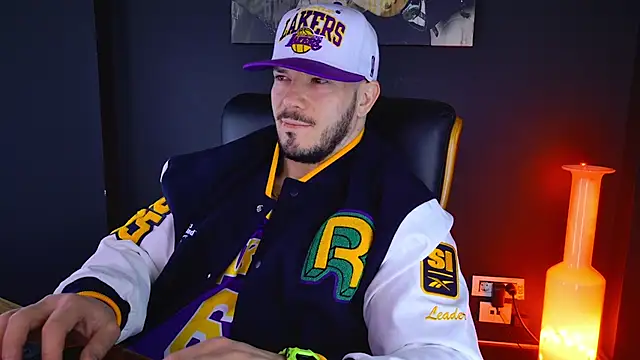 Snapshot of AngeloEric chatting on February 7, 2025, 8:01 am AngeloEric online show from February 7, 2025, 8:01 am