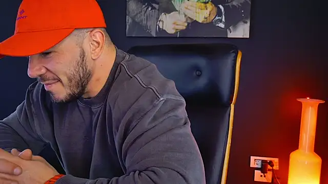 Snapshot of AngeloEric chatting on March 18, 2025, 11:30 am AngeloEric online show from March 18, 2025, 11:30 am