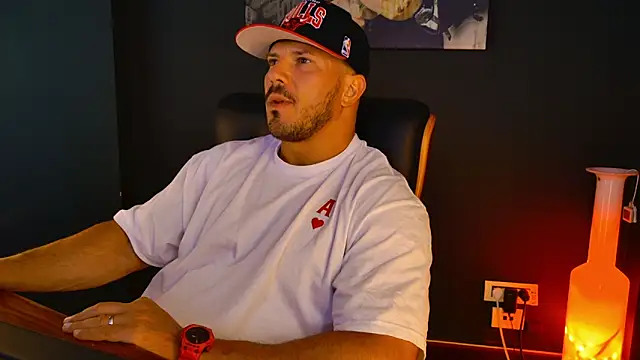 Snapshot of AngeloEric chatting on September 9, 2025, 11:54 am AngeloEric online show from September 9, 2025, 11:54 am