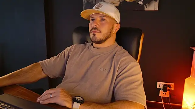 Snapshot of AngeloEric chatting on September 30, 2025, 11:37 am AngeloEric online show from September 30, 2025, 11:37 am