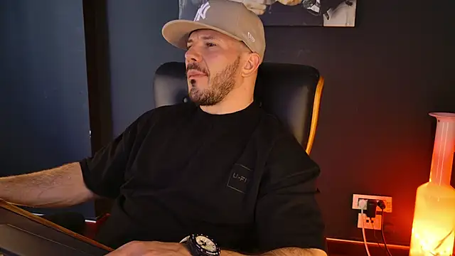 AngeloEric online show from April 16, 2026, 9:54 am