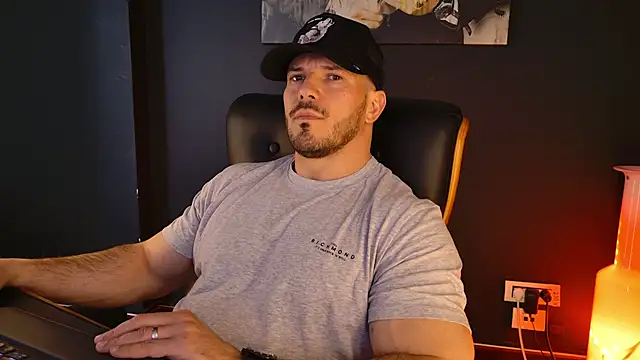 AngeloEric online show from April 22, 2026, 10:50 am