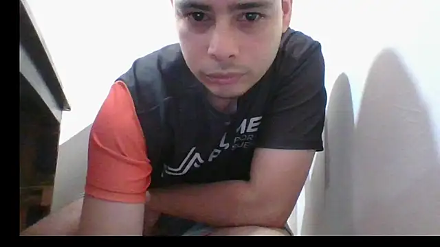 Snapshot of Gasparin32 chatting on May 21, 2026, 8:05 pm Gasparin32 online show from May 21, 2026, 8:05 pm
