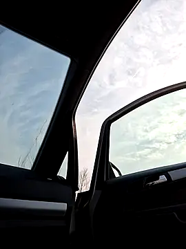 Snapshot of allinqueen chatting on March 9, 2025, 1:26 pm allinqueen online show from March 9, 2025, 1:26 pm