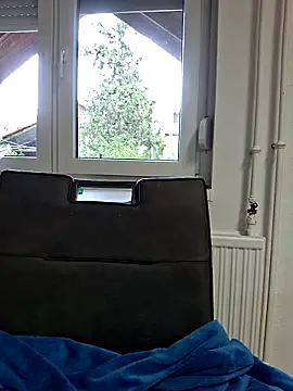 Snapshot of allinqueen chatting on October 12, 2025, 10:03 am allinqueen online show from October 12, 2025, 10:03 am