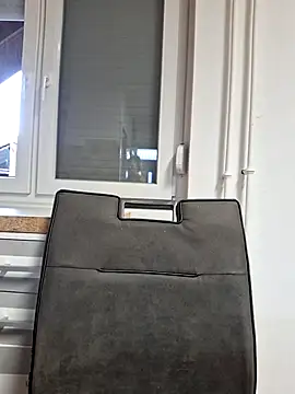 Snapshot of allinqueen chatting on October 17, 2025, 2:19 pm allinqueen online show from October 17, 2025, 2:19 pm