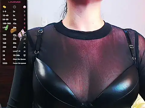 AliciaChelios online show from March 4, 2026, 7:42 pm