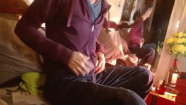 laye19 online show from March 24, 2026, 8:08 am