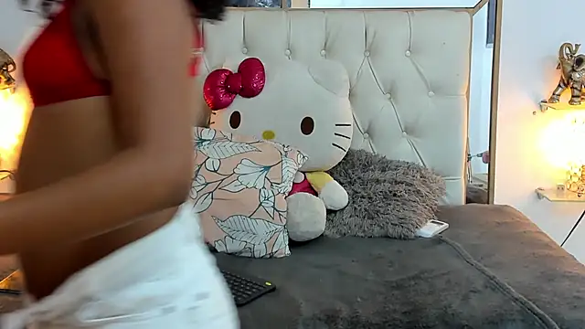 camila sex latina online show from December 27, 2024, 5:31 am