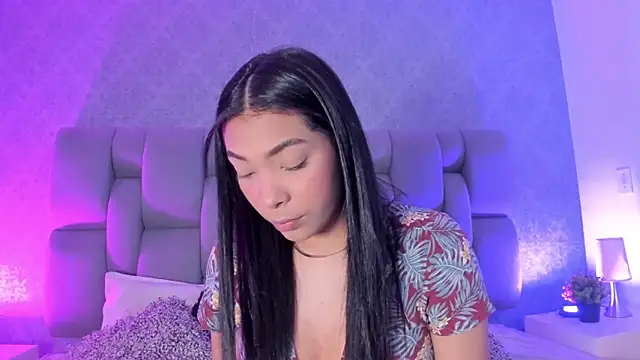 KarolRojas  online show from October 1, 2025, 3:34 am