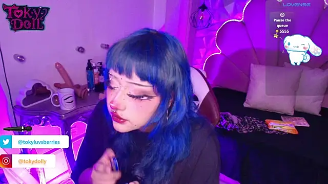 toky doll online show from September 17, 2025, 9:05 pm