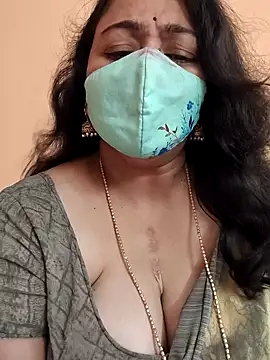 Snapshot of neelu-hoty chatting on March 11, 2025, 9:34 am neelu-hoty online show from March 11, 2025, 9:34 am