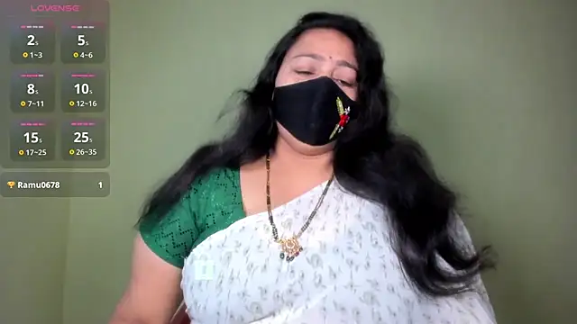 Snapshot of neelu-hoty chatting on June 5, 2026, 8:53 am neelu-hoty online show from June 5, 2026, 8:53 am