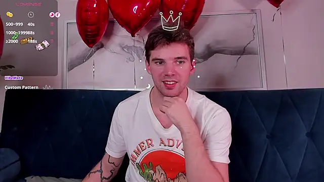 Snapshot of ArthurWhitee chatting on February 11, 2025, 9:53 am ArthurWhitee online show from February 11, 2025, 9:53 am