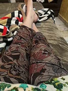 heena13 online show from November 30, 2025, 11:03 am