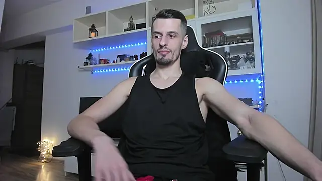 ToddClaytonn online show from December 4, 2025, 5:21 pm