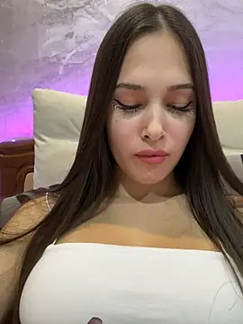 Snapshot of EricaWalls chatting on January 28, 2025, 6:17 pm EricaWalls online show from January 28, 2025, 6:17 pm