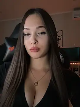 Snapshot of EricaWalls chatting on September 11, 2025, 7:47 pm EricaWalls online show from September 11, 2025, 7:47 pm