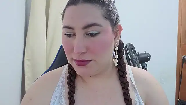 Snapshot of catalina_boobs chatting on April 30, 2026, 12:28 am catalina boobs online show from April 30, 2026, 12:28 am