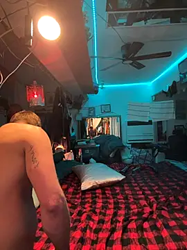 Snapshot of PeytonJohnn chatting on September 12, 2025, 4:12 am PeytonJohnn online show from September 12, 2025, 4:12 am