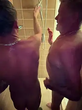 Snapshot of PeytonJohnn chatting on October 1, 2025, 2:50 am PeytonJohnn online show from October 1, 2025, 2:50 am