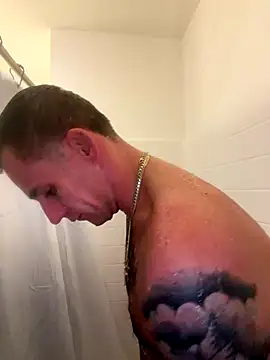 Snapshot of PeytonJohnn chatting on November 4, 2025, 9:47 pm PeytonJohnn online show from November 4, 2025, 9:47 pm