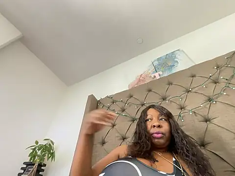 Snapshot of XXXLollipopsJuicy chatting on April 29, 2026, 7:31 pm XXXLollipopsJuicy online show from April 29, 2026, 7:31 pm
