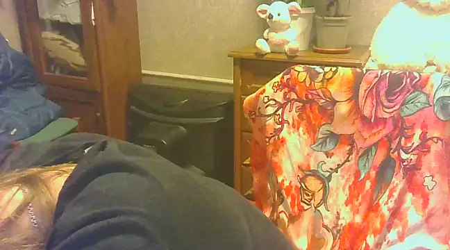 Manulyonok51 online show from February 24, 2025, 1:13 am