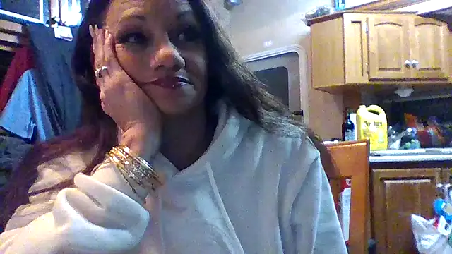 ALLURET4U online show from March 12, 2025, 3:13 am