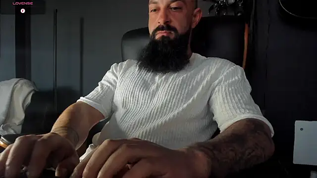 axxelrich  online show from September 15, 2025, 4:23 am