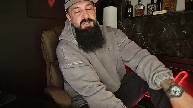 axxelrich  online show from December 16, 2025, 4:50 am