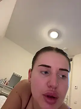 Snapshot of yourhornyslut chatting on February 19, 2026, 6:59 pm yourhornyslut online show from February 19, 2026, 6:59 pm