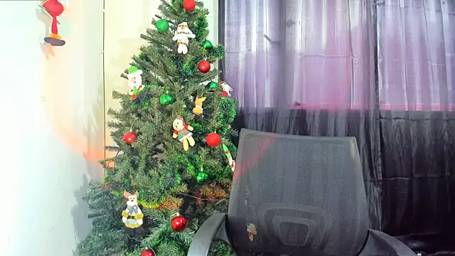 Snapshot of litle_mily_ chatting on January 8, 2025, 9:55 pm litle mily online show from January 8, 2025, 9:55 pm