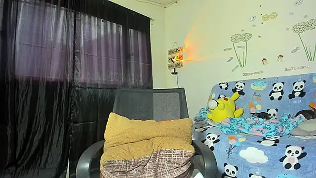 Snapshot of litle_mily_ chatting on January 25, 2025, 9:57 pm litle mily online show from January 25, 2025, 9:57 pm